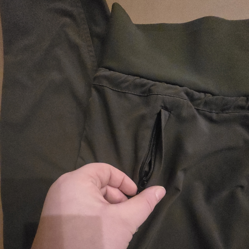 Athleta Women's Sutton Jogger In Arbor Olive- Size 4 - Picture 5 of 11